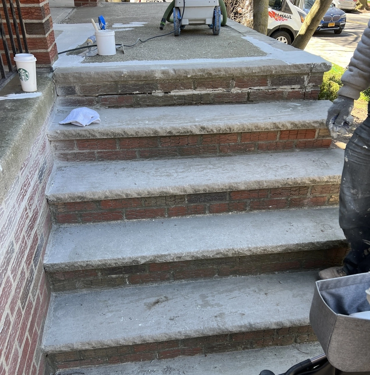 313-1.-Brooklyn-Left-Staircase-before-1.webp
